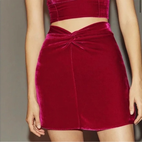 REFORMATION Harri Velvet Skirt - Picture 2 of 3